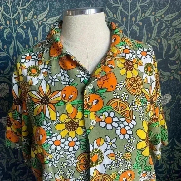 Disney World 50th Anniversary Vault Orange Bird Camp Shirt 2022 - Picture 2 of 9